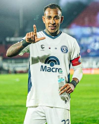 RiverJugadores's tweet image. 🚨 Sebastián Villa le dijo a su representante que está dispuesto a RESIGNAR DINERO de su contrato para jugar en River.
➡️ El jugador SE MUERE por jugar en RIVER.

ℹ️ @TyCSports