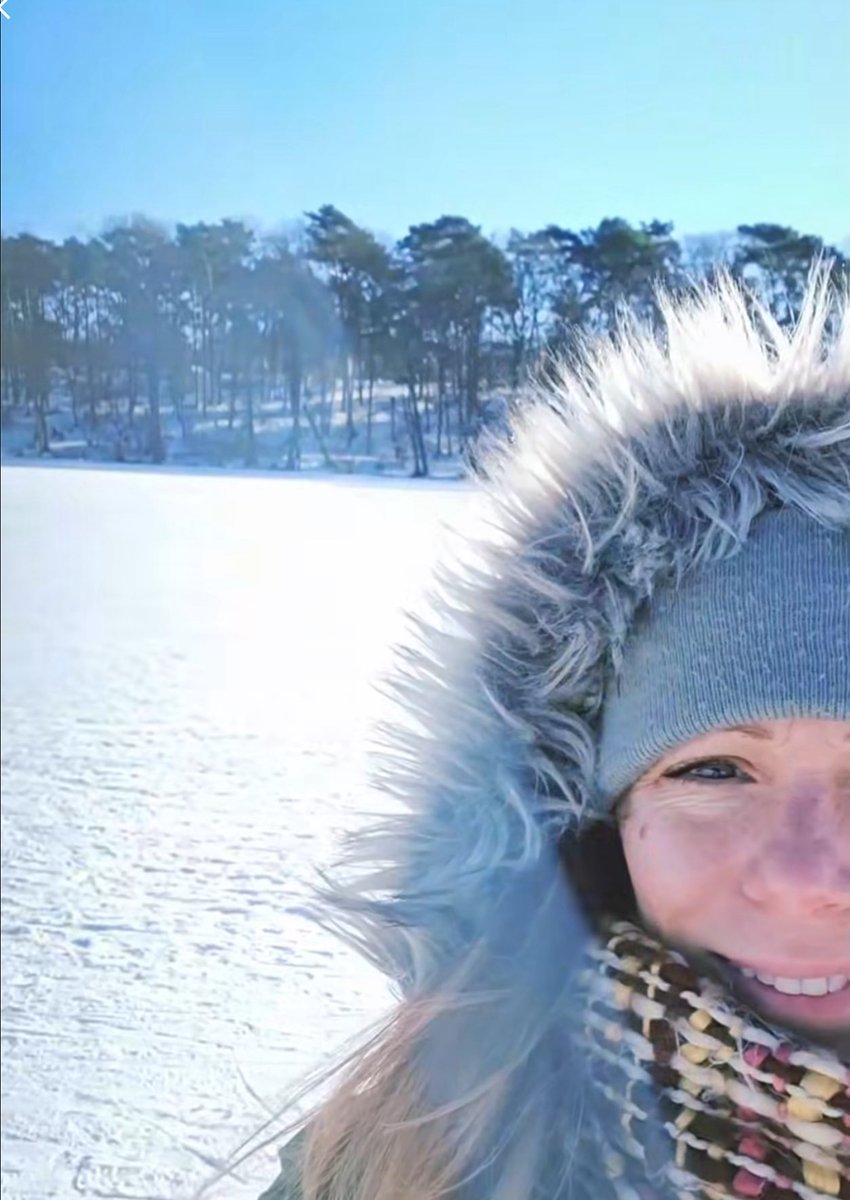 Creative message from a frozen lake ⛸️❄️ 

instagram.com/reel/DTYGo2UCs…