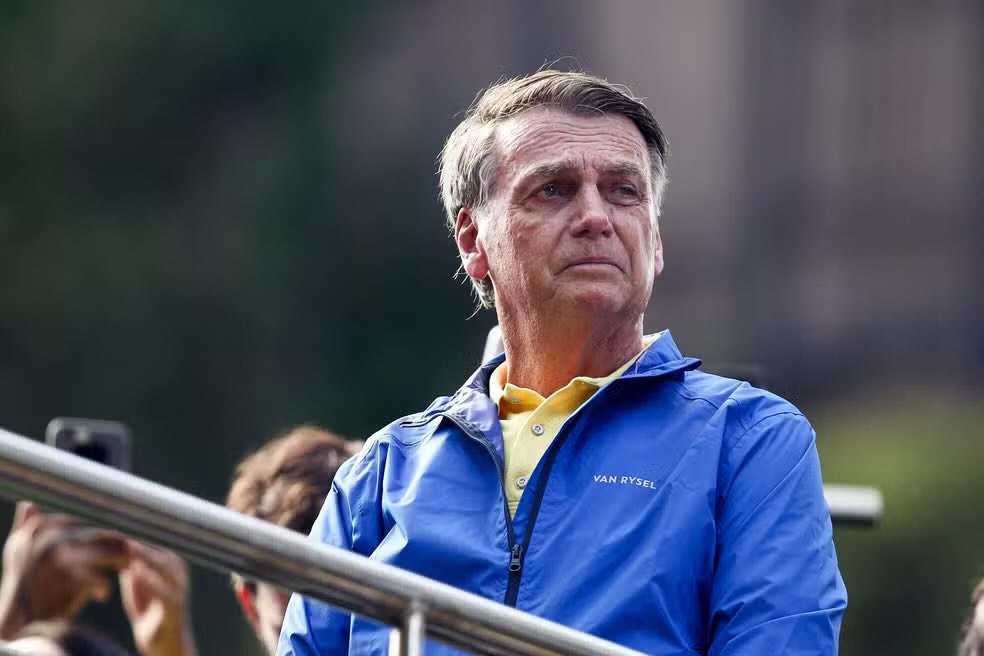 🚨 URGENTE: Parlamentares brasileiros acionam a OEA e pedem prisão domiciliar para Jair Bolsonaro.