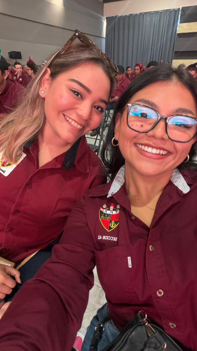 GRUPO_XALAPA42's tweet photo. Nos venimos integrando a esta asamblea, cumpliendo cabalmente @GRUPO_XALAPA42 al llamado de nuestro líder @lgps03101, @MarcoAzuara1 #SecGralSec42, @Seccion42_STPRM 
#UNIDOSVENCEREMOS
La reciprocidad de acciones nos beneficia y nos posiciona, siendo ejemplo de disciplina y entrega.