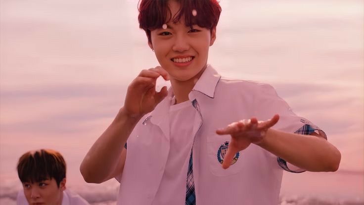 kiss_dodo0's tweet image. 네가 내 낭만이다