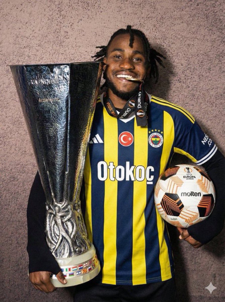 #LookmanFenere <a href="/Fenerbahce/">Fenerbahçe SK</a>
