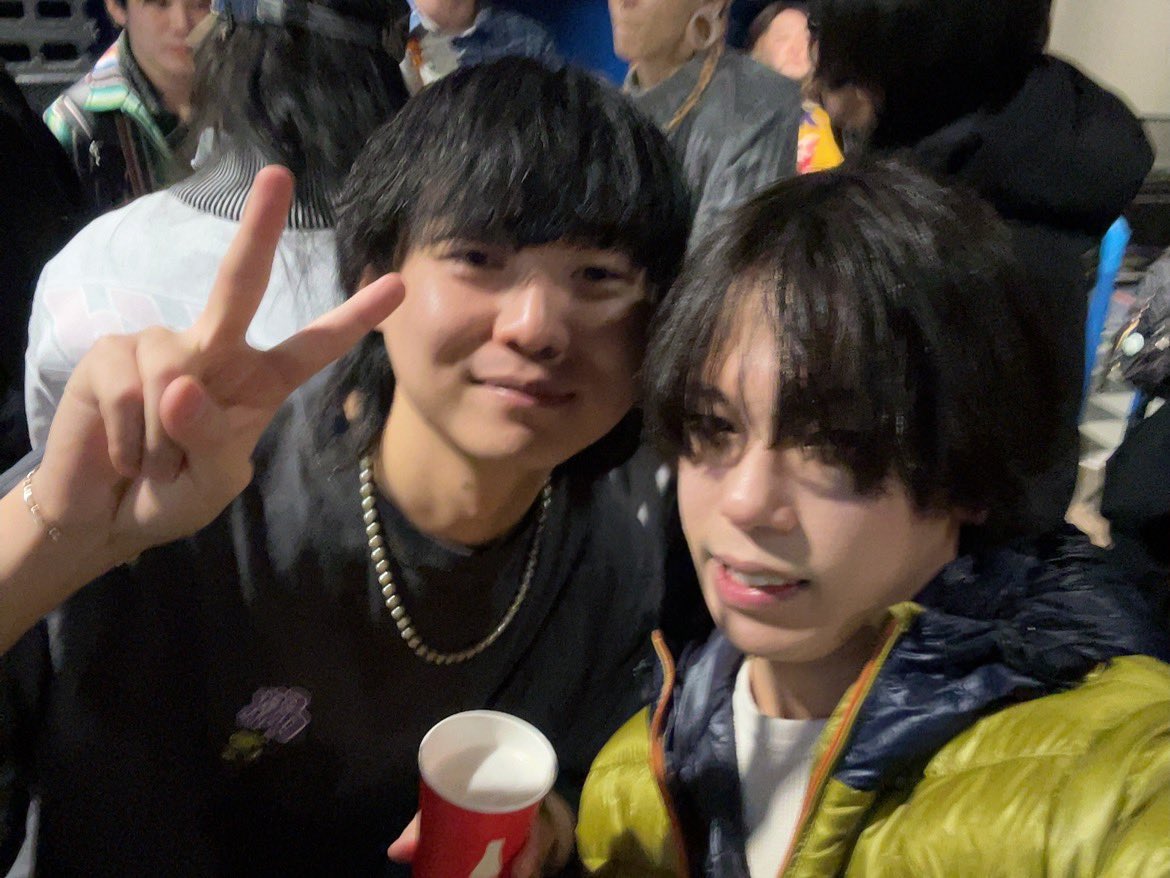 中学生くらいの時からずっとネット友達で、10年越しでリアルで会えて感動すぎる

活躍見る度に連絡はしてたからめちゃくちゃ嬉しかったです！すぐ追いつきます！