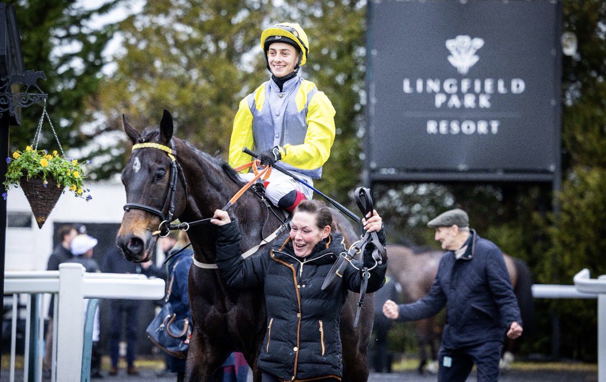 Lingfield Park tweet media