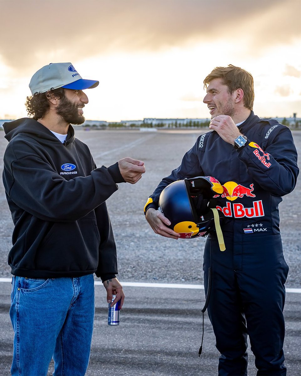 Max Verstappen and Daniel Ricciardo forver 💙🧡