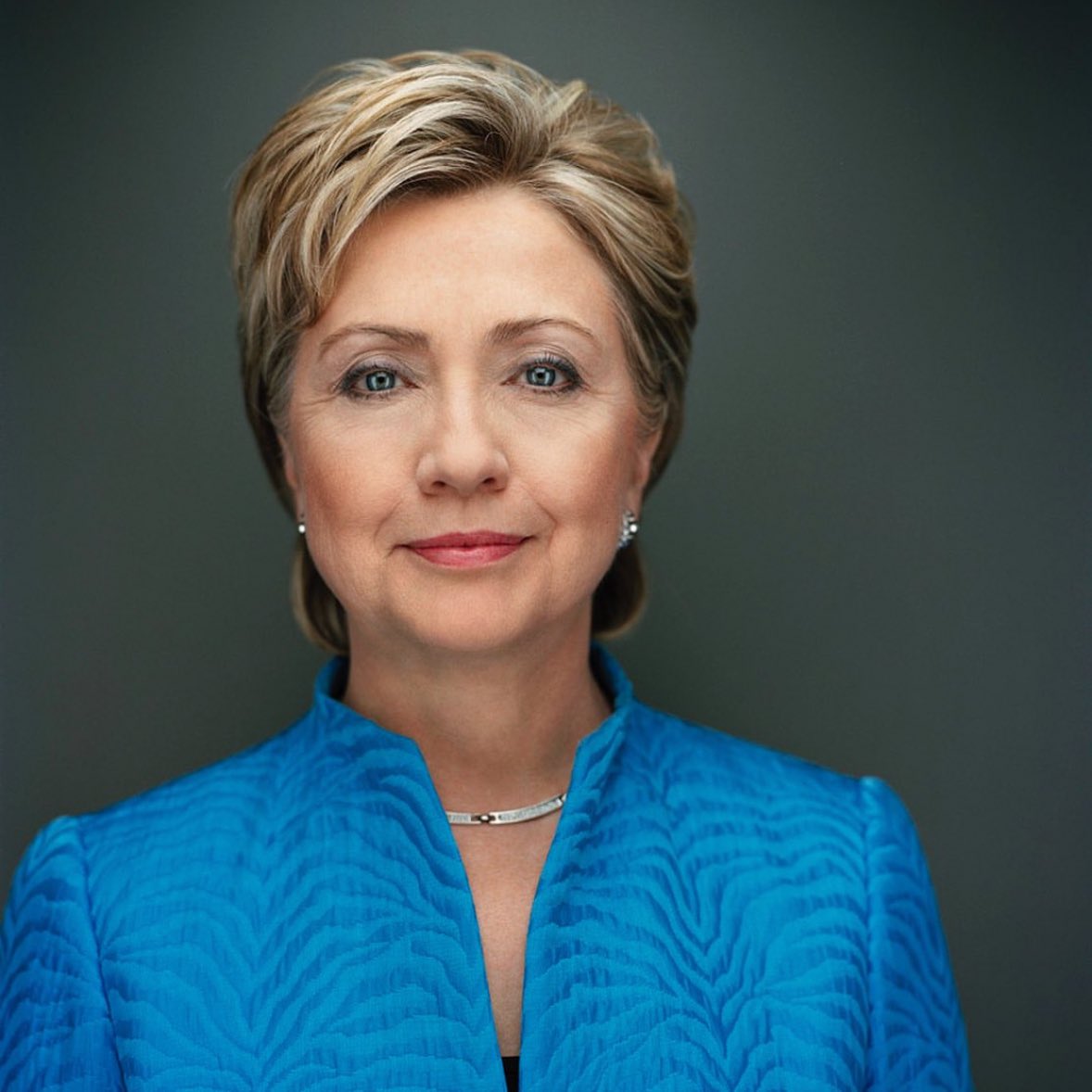 DisavowTrump20's tweet image. Today, House Republicans will vote to hold Secretary of State Hillary Clinton in contempt of Congress as a distraction from Donald Trump’s ties to Jeffrey Epstein.

RETWEET if you stand with @HillaryClinton against the GOP!