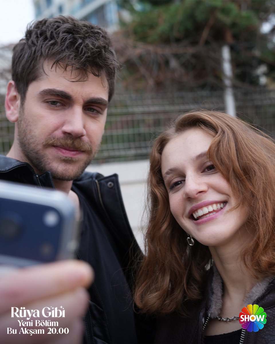 voidriss's tweet image. onlardan hemen ayrilmak istemiyorum 

RüyaGibi GünDeğişikliği