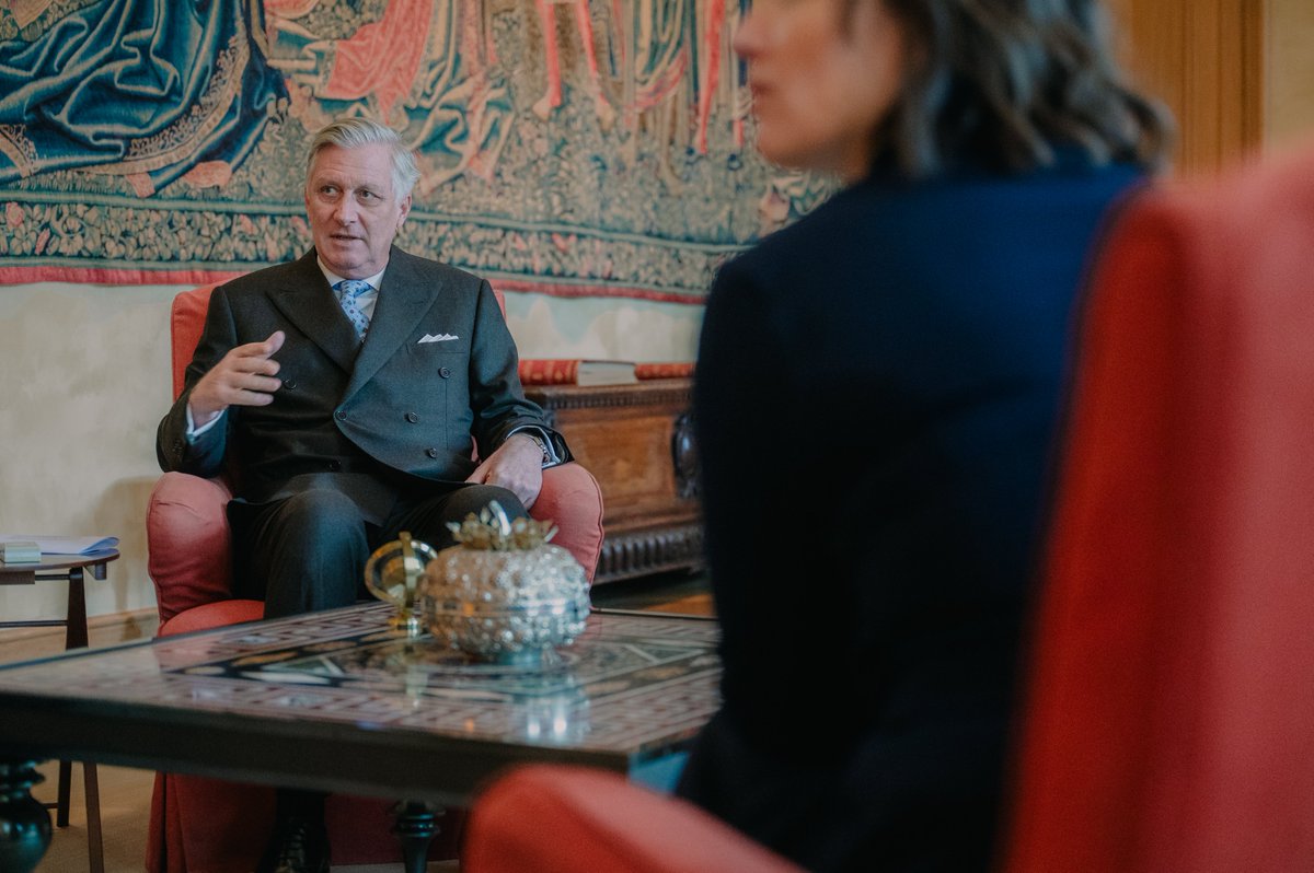 MonarchieBe's tweet image. Le Roi reçoit M. Daniel Van den Bossche, Mme Charlotte Verhaeghe et M. Marc Bertrand, trois membres du Bureau du Conseil supérieur de la Justice, en audience au Palais royal, à l'occasion du 25e anniversaire de l’institution.
