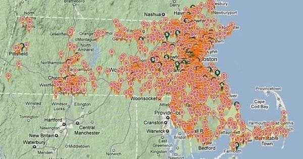 realBurhanAzeem's tweet image. 94% of Metro Boston residents live within 5 min from a Dunkin