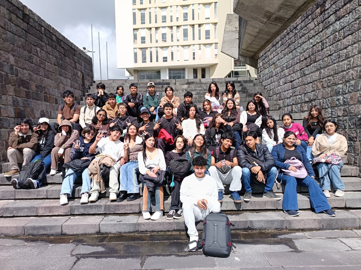 El 12 de enero de 2026, estudiantes del Curso de Nivelación de la Carrera de Ingeniería en Geología realizaron una salida recreativa al Museo de Historia Natural "Gustavo Orces" de la Escuela Politécnica Nacional..