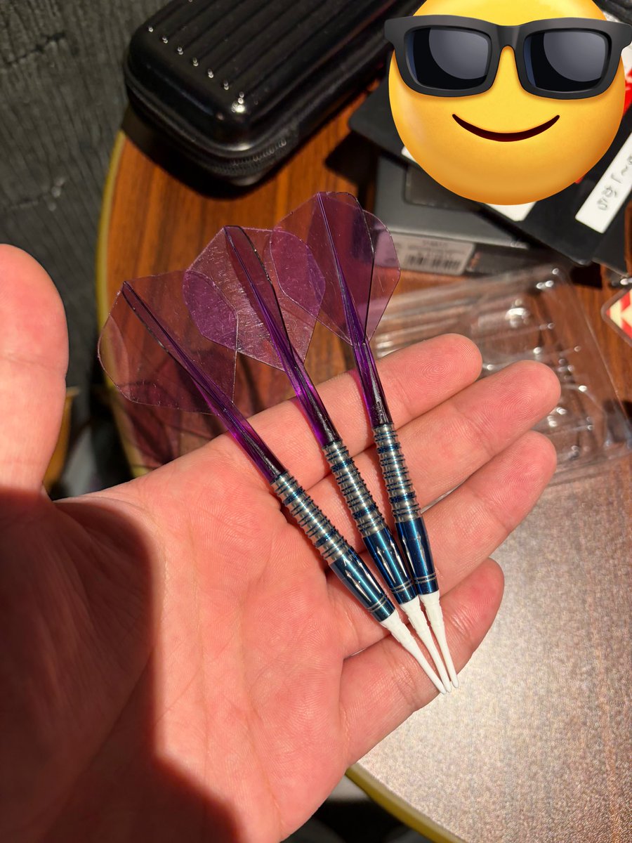 誰かダーツ買い取ってくれませんか