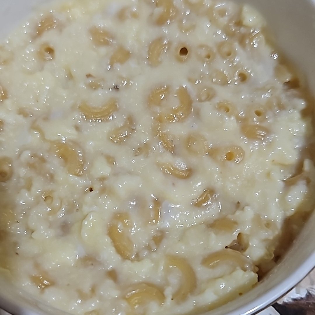 life is meaningless and even if i am gone the world spins and no many will mourn and my workplace will just find a replacement

mac and cheese with eggs 🤤