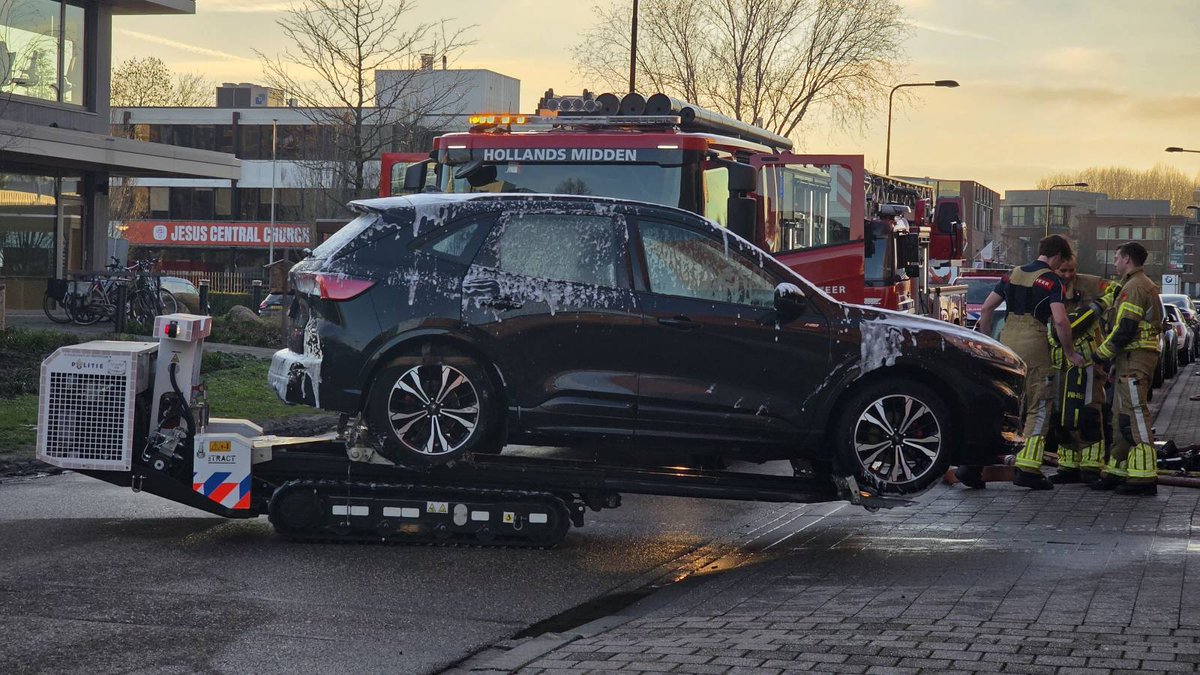 112 melding Autobrand in parkeergarage Antwerpseweg