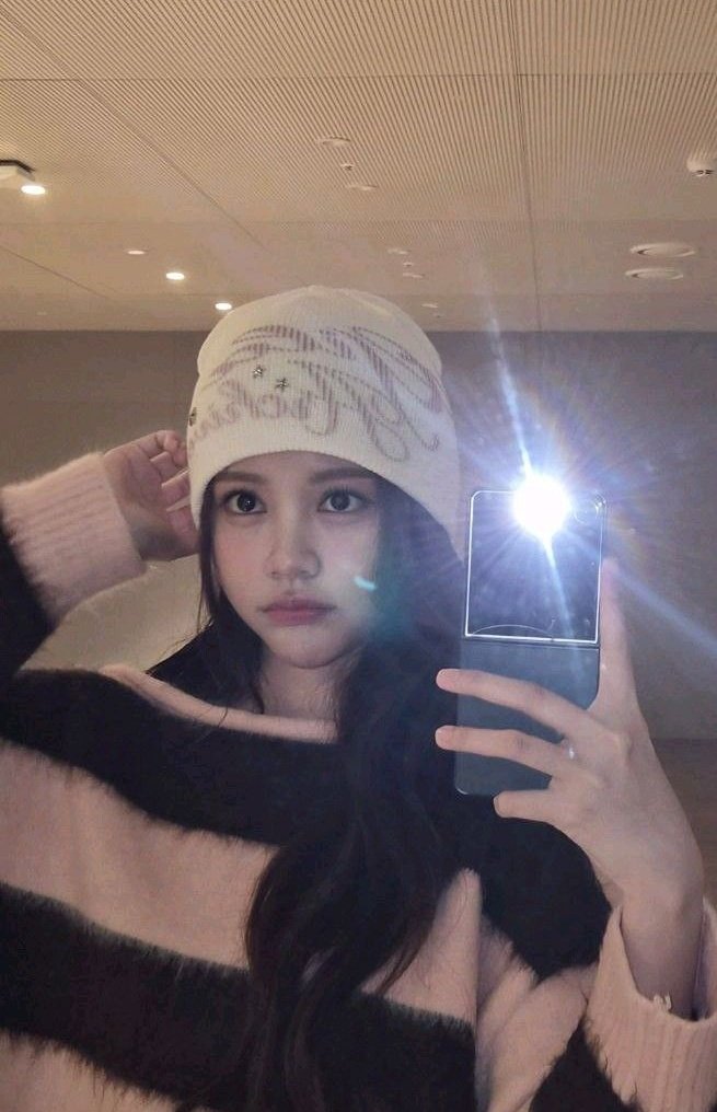 Nanasss🍍 tweet media