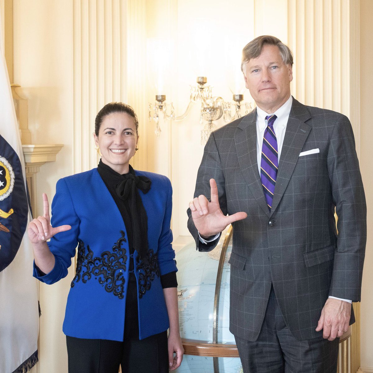 Gracias <a href="/DeputySecState/">Christopher Landau</a> por tu apoyo en este momento crucial, y los Estados Unidos por su liderazgo y acciones en favor de la libertad en Cuba —que es esencial para alcanzar la paz y estabilidad en nuestra región. Estamos listos para trabajar juntos por la democracia.

Los