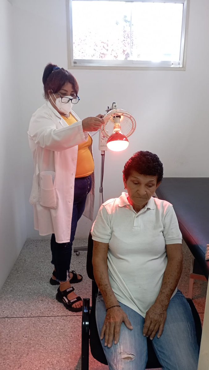 ¡Fieles a nuestra palabra y a nuestra historia! 🇨🇺 Ante cualquier desafío, la Brigada Médica Cubana reafirma su voluntad de acero: continuar al lado del pueblo venezolano, llevando bienestar a cada rincón de la patria de Bolívar. 🇻🇪🏔️#CubaConVenezuela #CubaPorLaVida