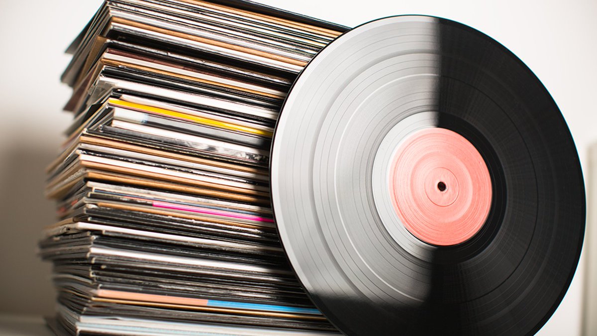 chartdata's tweet image. US vinyl album sales grew for the 19th consecutive year. 

Up 8.6% to 47.9 million.