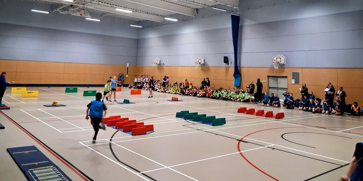 TraffordSSP's tweet photo. Heat 3 of the SSP Sportshall Athletics series today @aggspe supported by their fantastic Sports Leaders. Very well done to all 6 schools and congrats to latest Trafford finalist @BowdonCS #AltyPrep #BowdonPrep #Bollin #Navigation #ParkRoadAcademy #StVincents https://t.co/1i213IbeAW
