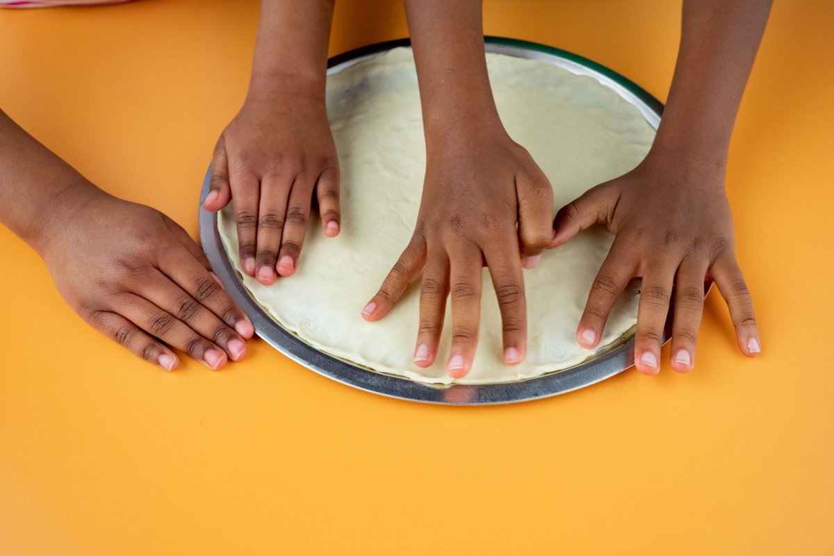 happyhealthyms's tweet image. The next time you make homemade pizza, use your leftover items before they spoil. Check out HappyHealthy's "Build Your Own Pizza" for a fun, family meal.

happyhealthy.extension.msstate.edu/tips-videos/ho…

#NationalPizzaWeek #HappyHealthyMS #CookWithExtension