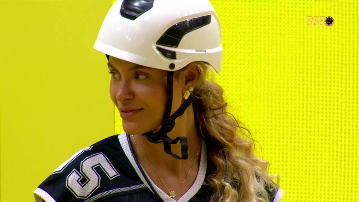 canalantenados's tweet image. Sarah canta "Deus me Proteja".

"Deus me proteja de mim
E da maldade de gente boa
Da bondade da pessoa ruim
Deus me governe e guarde
Ilumine e zele assim"

#BBB26