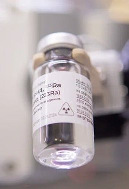 BowesChay's tweet image. A new drug against cancer has started being used in Russia.

The drug "Racurs 223Ra" for the treatment of cancer with bone metastases has been introduced into medical practice. Developed by the Federal Medical and Biological Agency, the drug based on the radionuclide radium-223…