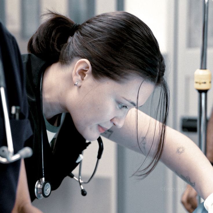 they kill her if she doesn’t have the slutty hair strands