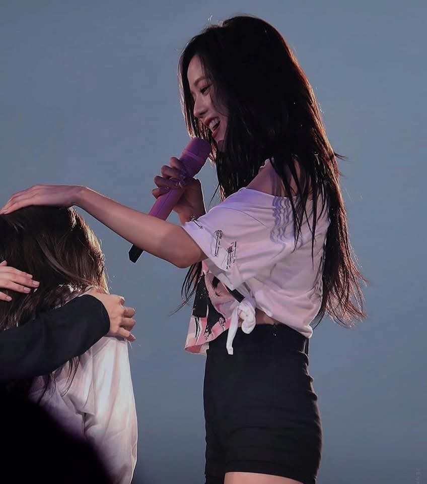 yk2aii's tweet image. Jennie will be celebrating her 30th birthday tomorrow 🥳