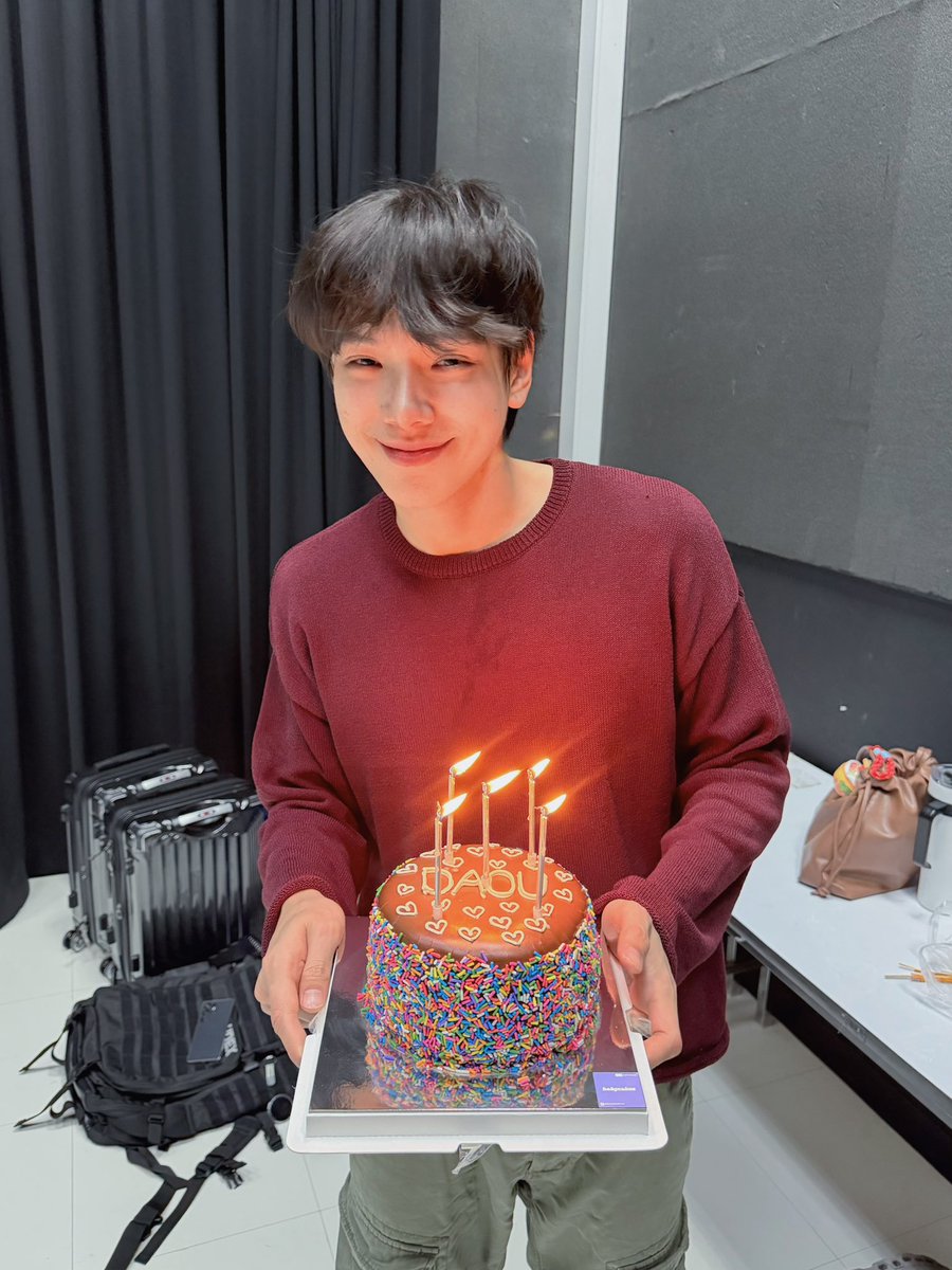 mixxims's tweet image. วันเกิดหนุ่มตี๋ที่มีความสุขที่สุดในโลกก 🎂❤️ #ต้าห์อู๋หนุ่มตี๋ยี่สิบแปดปีแล้วคับ