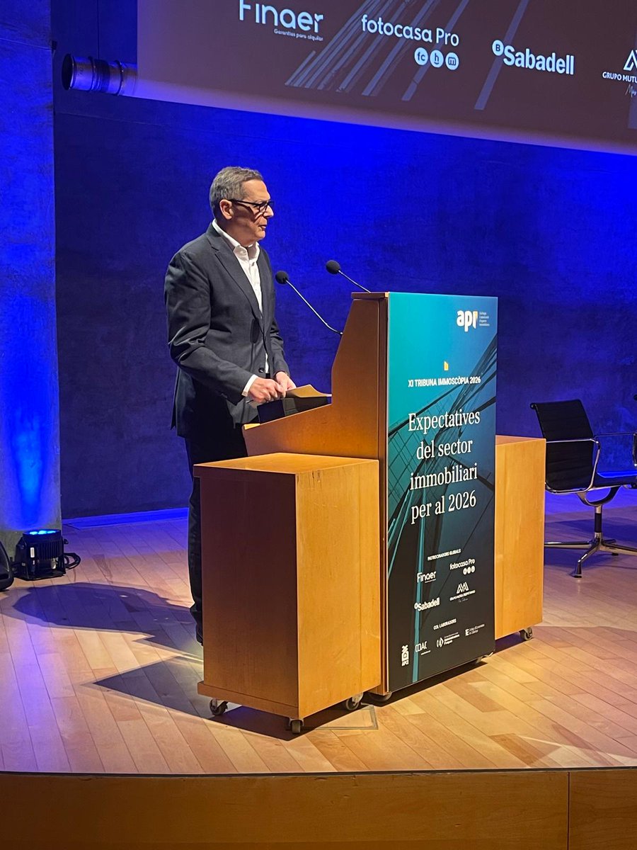 Inaugurant la XI Tribuna Immoscòpia 2026 del Col·legi API davant de més de 400 professionals del sector.
Un plaer ser a l’altre costat de l’atril i compartir reflexions sobre els reptes de l’habitatge.
Gràcies per la invitació i la confiança.
#Immoscòpia #API #Habitatge