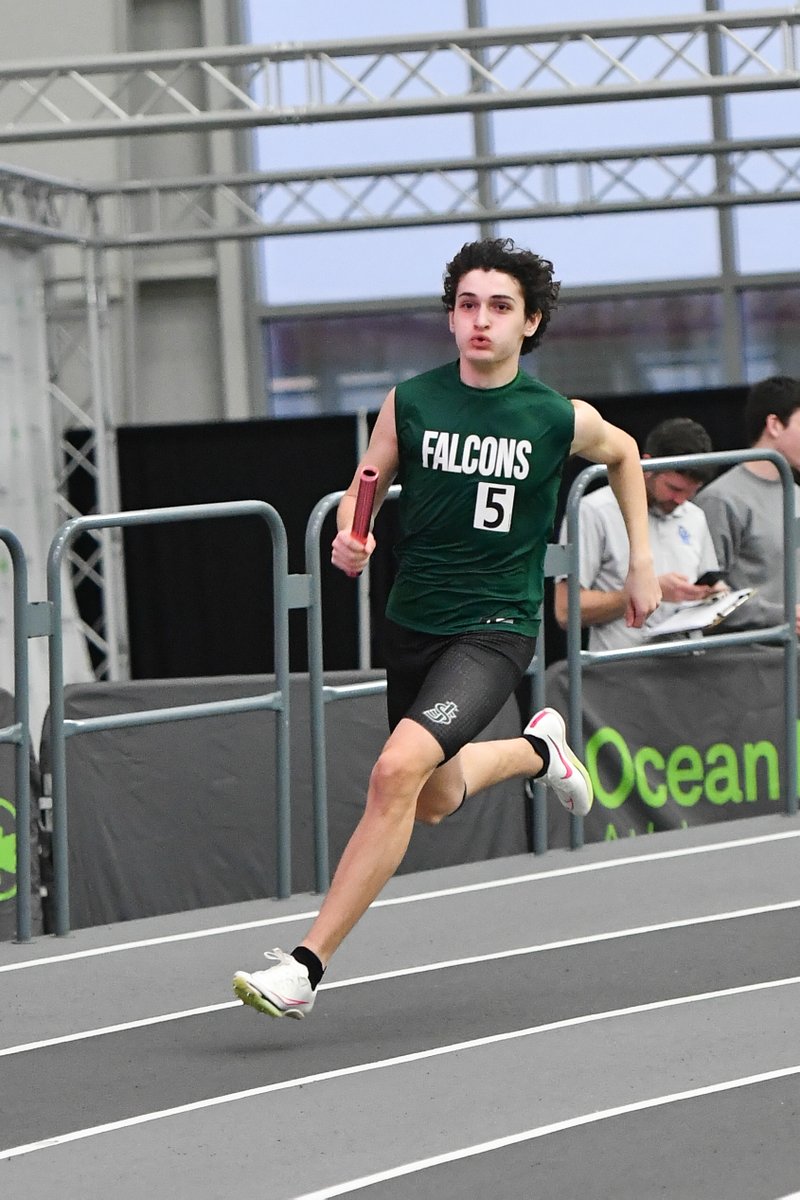 StJoesMetuchen's tweet image. Congratulations to Alex Arrevillages '26 for being named this week's Joey D's Pizzeria Athlete of the Week. 

Alex medaled three times at last week's Greater Middlesex Conference Relay Meet in the 4x400m, 4x200m and Shuttle Hurdle Relay.