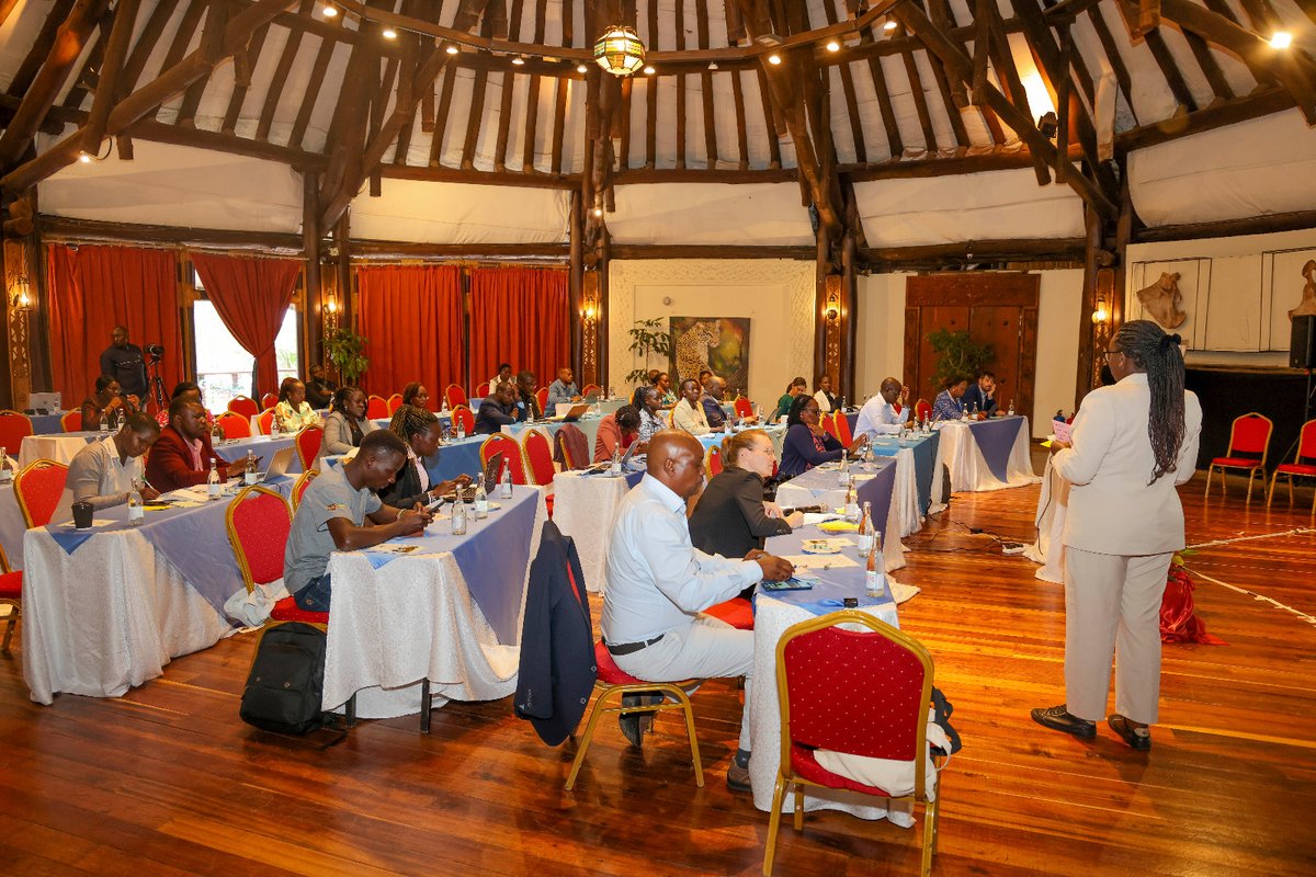 CitiesAlliance's tweet photo. 🌊 #UrbanRivers are #climate frontlines. In #Nairobi’s riparian informal settlements, communities are leading responses to flooding and pollution. We recently convened partners under the #InformalityTaskForce to link local action with national pathways. Why this matters 👉 https://t.co/BVwXBHJlP0