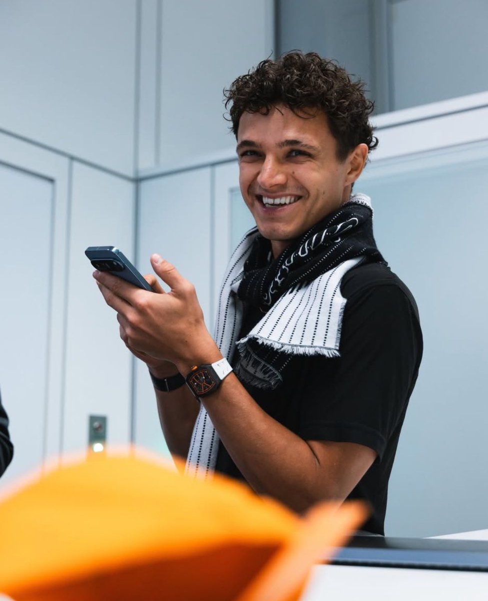 ln4norris's tweet image. CUTE 🤍