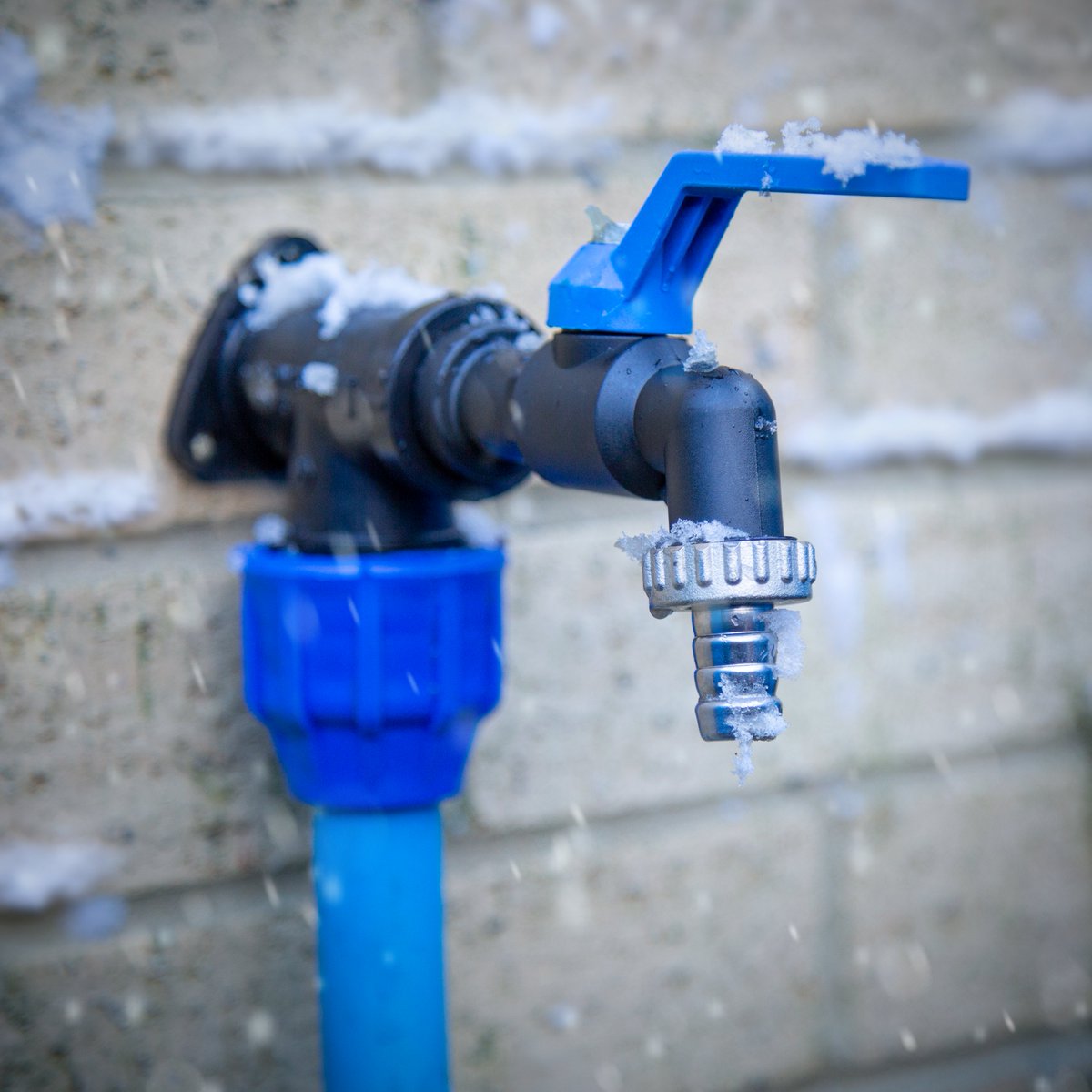 Stop the freeze! Keep the flow! ❄️💧

Cold weather is here, make sure you’re prepared with our winter essentials at pipestock.com.

#frost #winter #cold #pipestock #plumbing #pipe