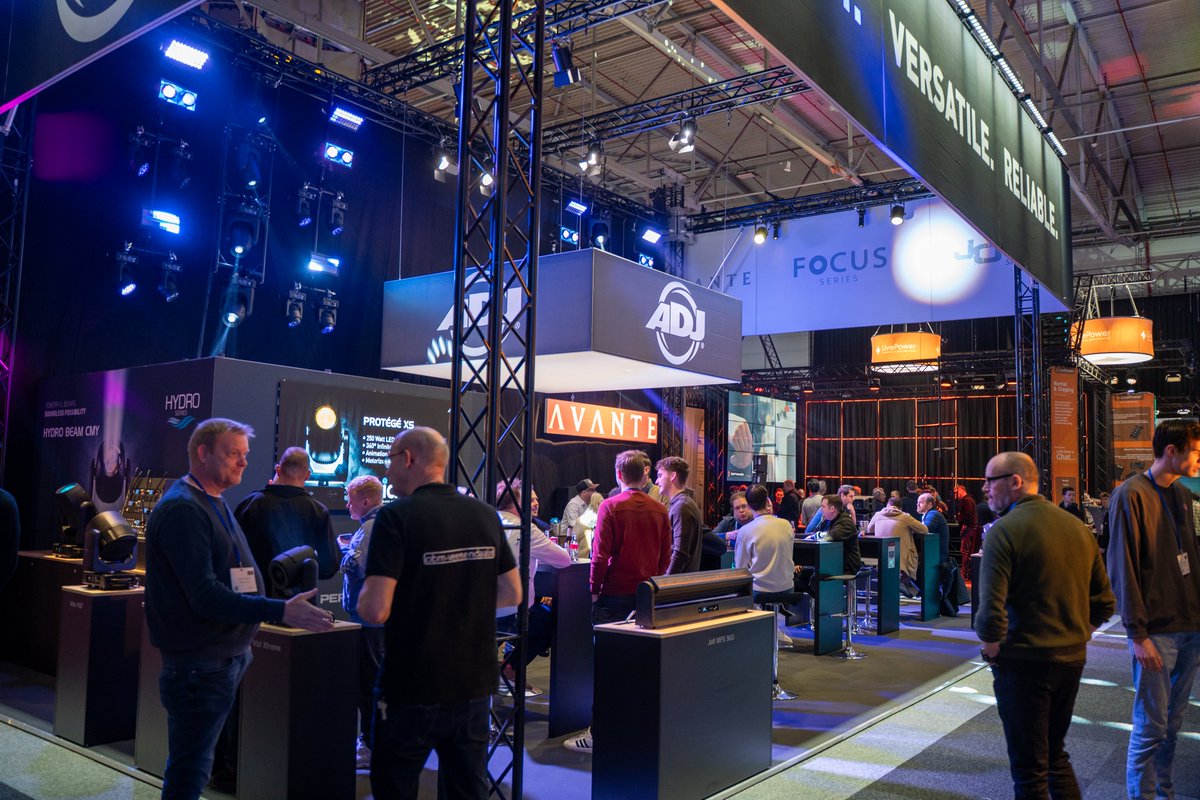 adjlighting tweet media