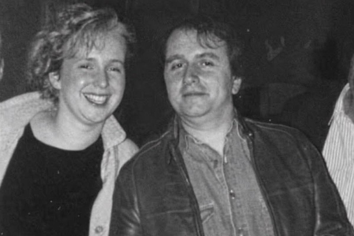 SamSmithHiggins's tweet image. 35 years ago today, I walked into an office in London and met my new boss.
"What a knob!" I thought.
"What a gob!” he thought.
Several months of drinking in Soho later....and we lived happily ever after 🥰