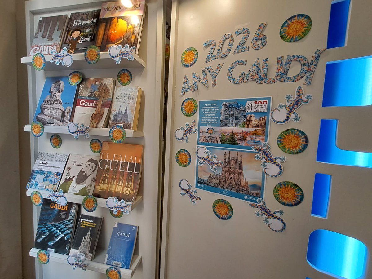 Nou aparador a la Biblioteca! ☺️
<a href="/bibliotequesXBM/">BibliotequesXBM</a> <a href="/AjArenys/">Aj. Arenys de Mar</a> <a href="/BibliosMaresme/">BibliosMaresme</a>