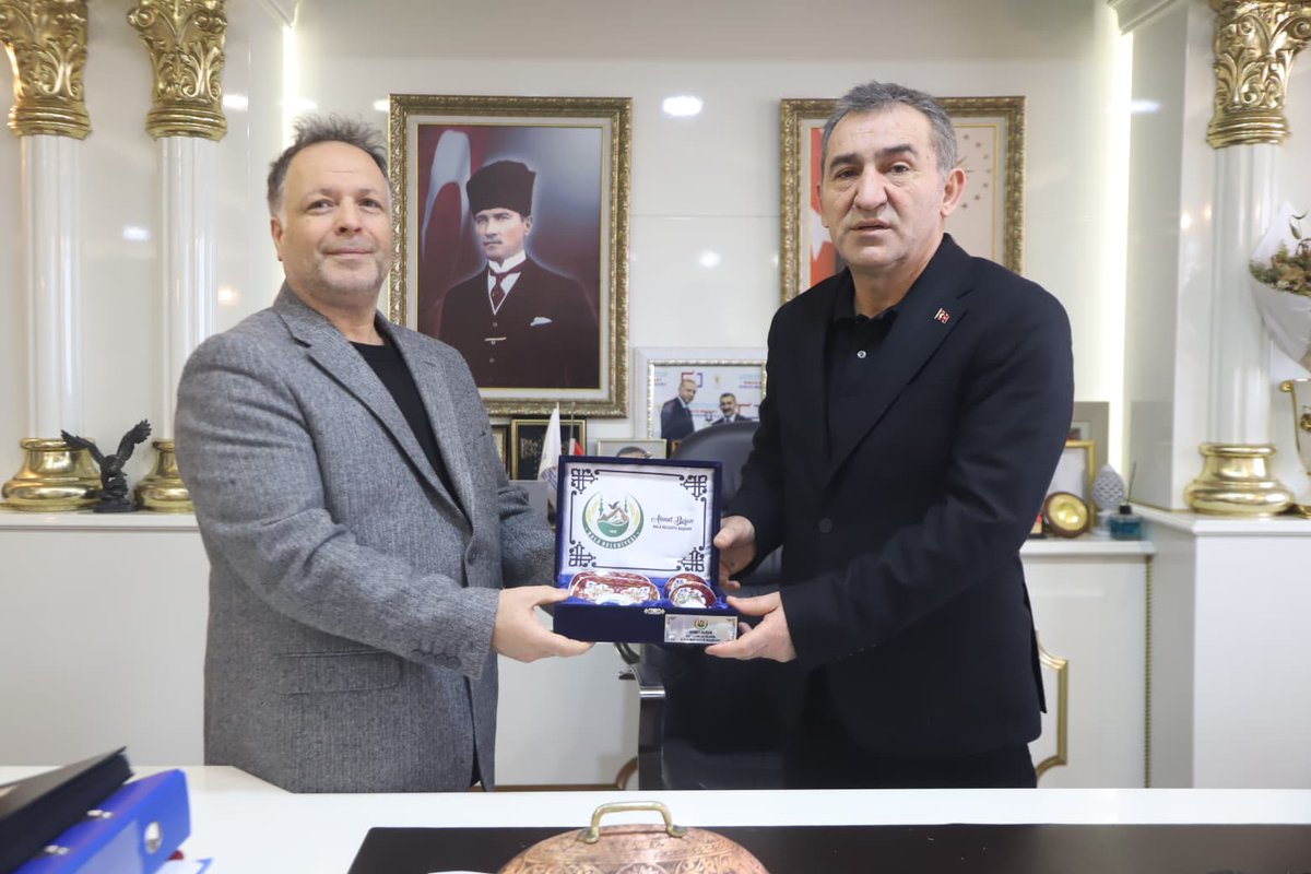 bembirsen2's tweet photo. Şube Başkanımız Sn Fahri KILIÇ ile Bala Belediye Başkanı Sn; Ahmet BURAN arasında Sosyal Denge Sözleşmesi imzalandı. Bala Belediye Başkanımız Sayın Ahmet BURAN'a tüm çalışma arkadaşlarımız adına teşekkür ederiz. Hayırlı ve bereketli olsun. https://t.co/2fp3DqkBsu