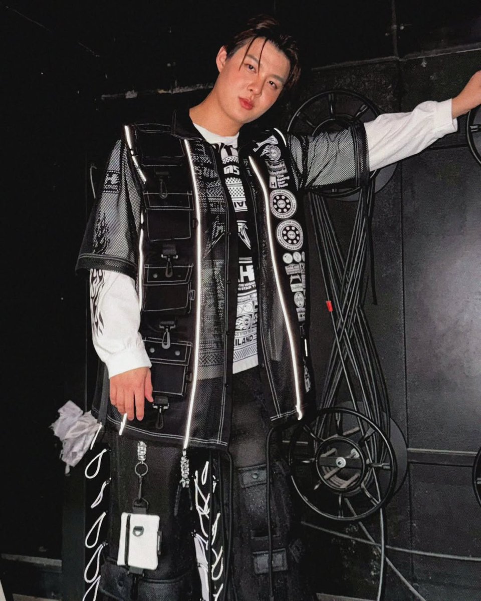 aon_shawol's tweet image. มองแบบนี้ กะไม่ไว้ชีวิตผมเลยดิ 😳 
#Saint_sup