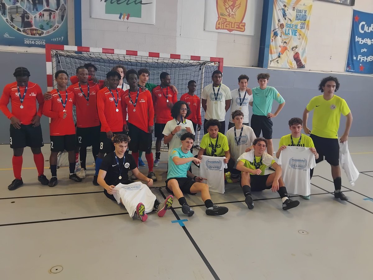 Lycée des métiers Jean-Baptiste Corot tweet media