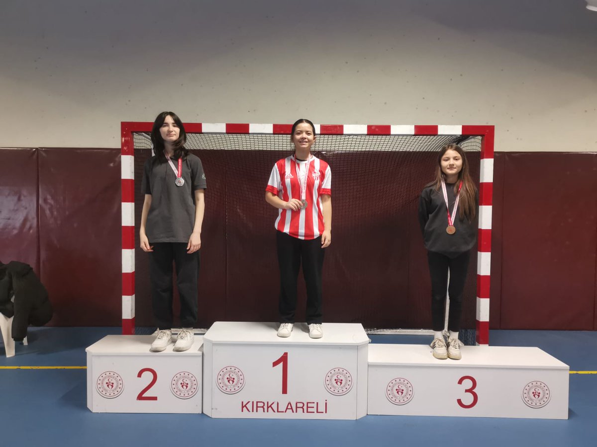 🇹🇷GURUR DUYUYORUZ 🏆
Elanur KELEŞ ile Ecrin Elmas SEZGİN,
Kırklareli’nde düzenlenen Bilek Güreşi İl Şampiyonası’nda birinci olarak
Türkiye Şampiyonası’na katılmaya hak kazanmışlardır.
kızlarımızı tebrik ediyorum

<a href="/abuyukgumus/">Ahmet Büyükgümüş</a> 
<a href="/haydaraliyildiz/">🇹🇷Haydar Ali YILDIZ</a> 
<a href="/alisevinc34/">Ali Sevinç 🇹🇷</a> 
<a href="/yunusercan39/">Av. Yunus Ercan DAĞTAŞ</a>