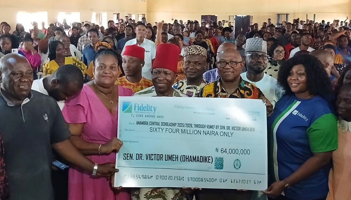 PeterObi's tweet image. Supporting Purposeful Leadership Senator Victor Umeh Is Delivering.

Yesterday, I visited Francis Cardinal Arinze Secondary School in Nkwelle Ezunaka, where I joined Senator Victor Umeh, who represents Anambra Central. He made a significant gesture by providing over ₦60 million…