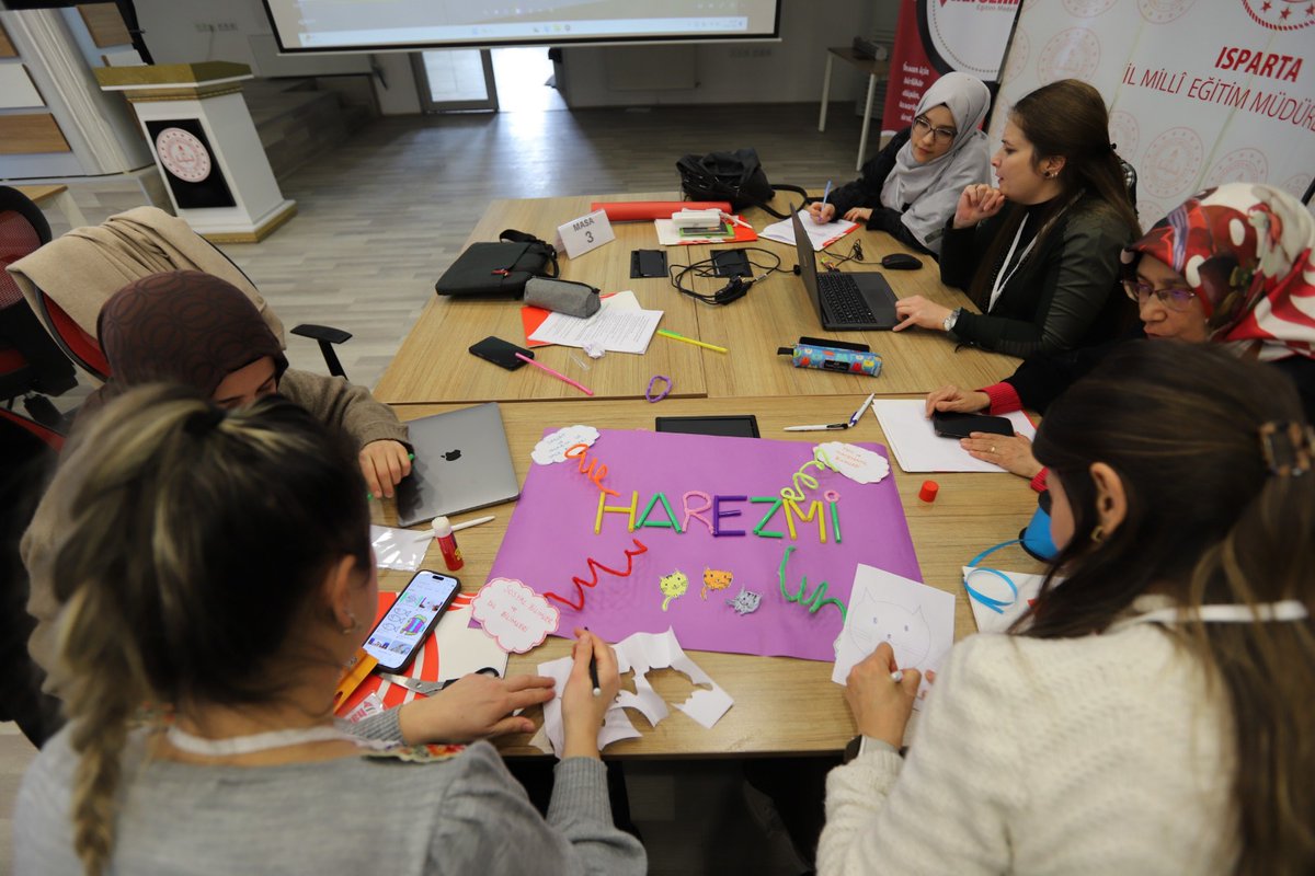 📌 Harezmi Deneyim Paylaşım Toplantısı Gerçekleştirildi

📌 İlimizde yürütülen Harezmi Eğitim Modeli kapsamında, 7 okulda kurulan 8 Harezmi takımında görev yapan 30 öğretmenimizin katılımıyla Deneyim Paylaşım Toplantısı gerçekleştirildi.

🎙 Toplantıda; öğretmenlerimiz model