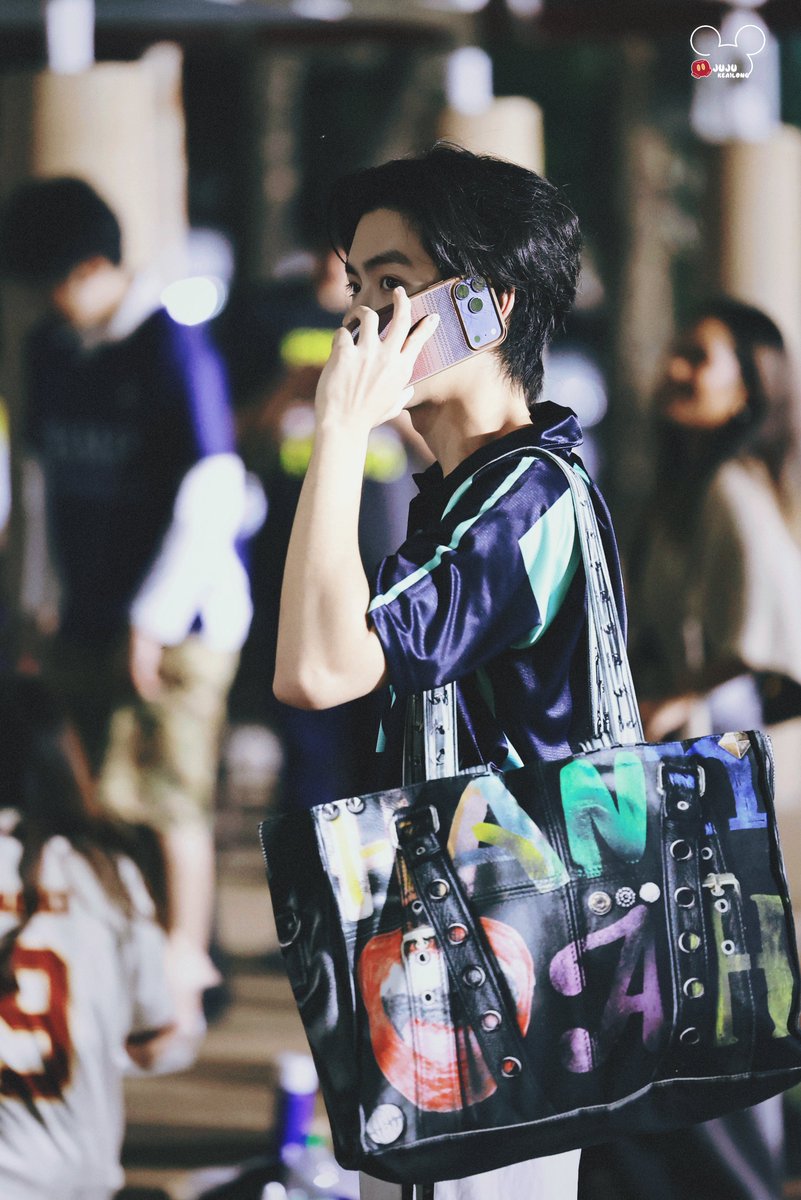 jujukeailong's tweet image. ตัวเล็กกว่ากระเป๋า555555🤏🏻🤏🏻🤏🏻

#mickmetas
140126