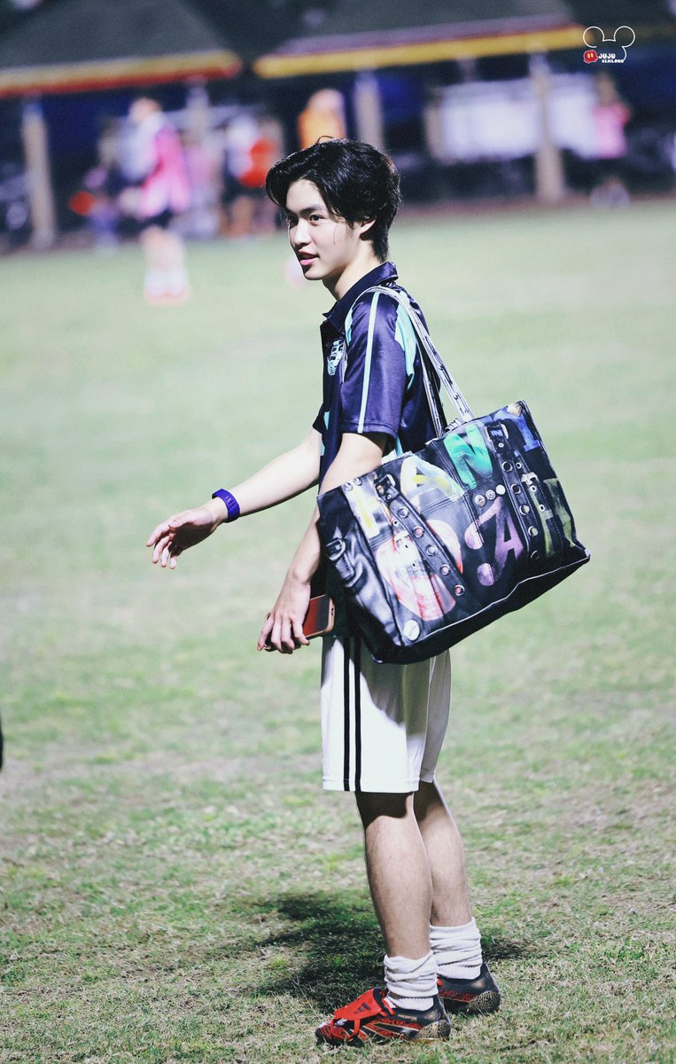 jujukeailong's tweet image. ตัวเล็กกว่ากระเป๋า555555🤏🏻🤏🏻🤏🏻

#mickmetas
140126