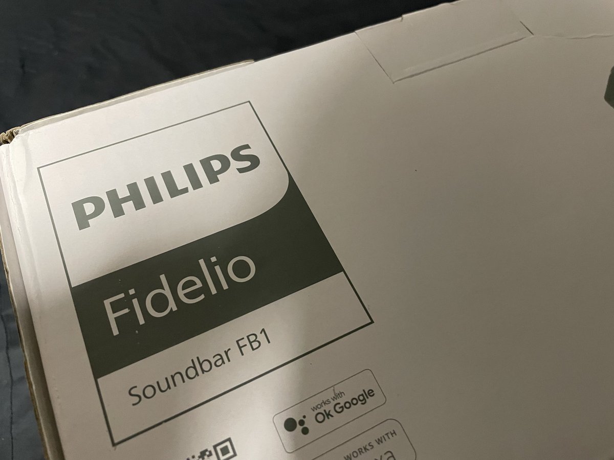 LuiOzzy's tweet photo. 新世界（新年）に来て初大型
My New Gear
PHILIPS Soundbar FB1
Amazonでお安く衝動買したった🥳

その矢先、
数日後にタイムセールで5000円以上安くなっていた
悲しみのMy New Gear is PHLIPS BF1

悔恨はない
開梱して使うぞ https://t.co/23RuzAtofi