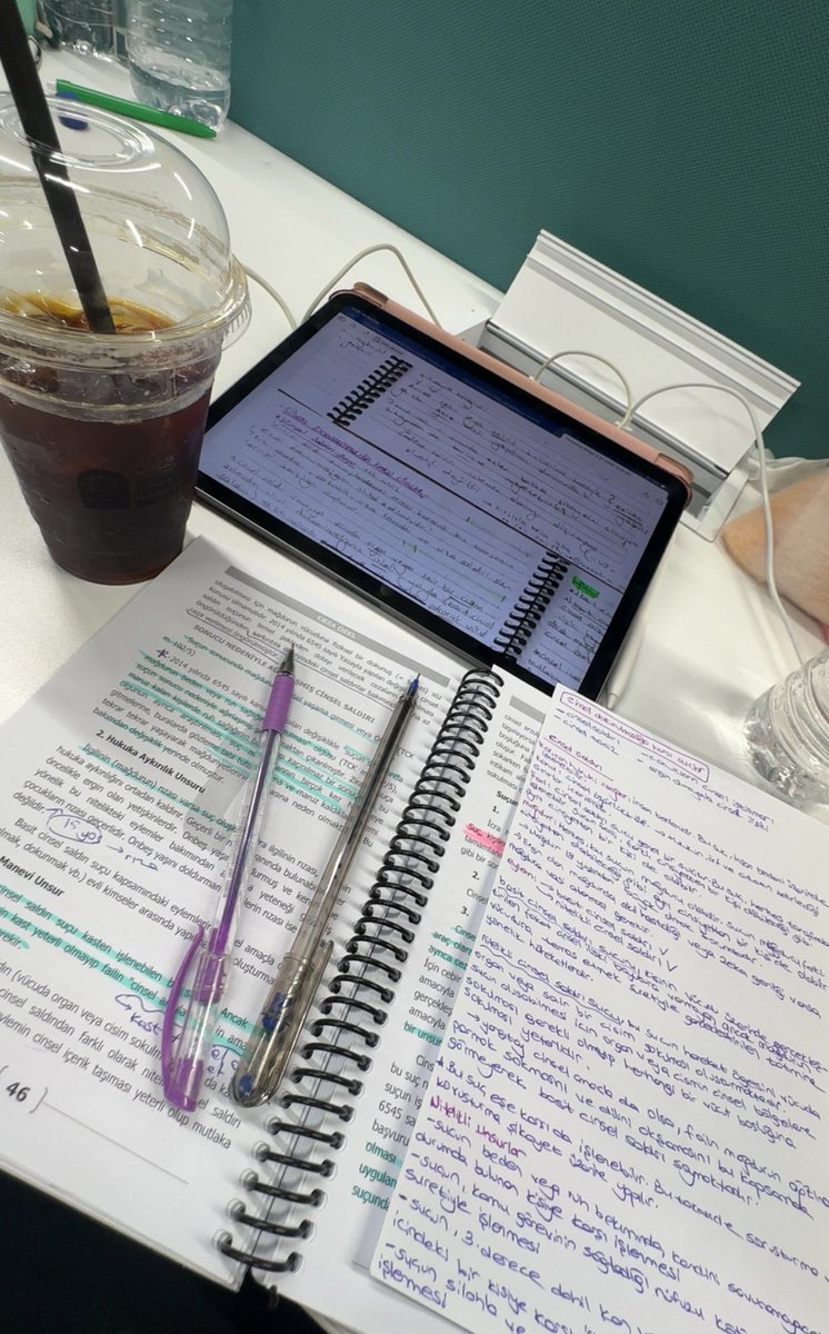 beynimde hanimisguttimottisim caliyor ama cözel calisiyorum yani erkeklerden nefret ediyorum