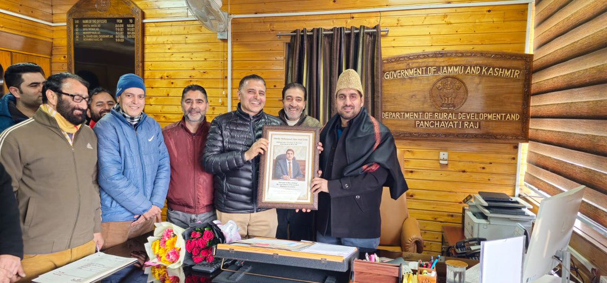 panchayat_j's tweet image. The Panchayat Secretaries Association thanks Worthy Commissioner Secretary, RD&amp;amp;PR, for his visionary leadership in achieving a long-awaited milestone after 18 years. A delegation led by Syed Tahir Andrabi &amp;amp; Nazir Ahmad Wani also raised some key issues