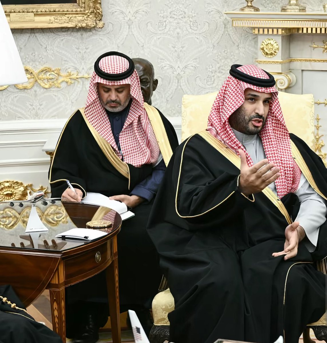 بيض الله وجهك بفزعتك لليمن وشعبه
سيذكرها التاريخ لك يابوسلمان 🇸🇦❤️