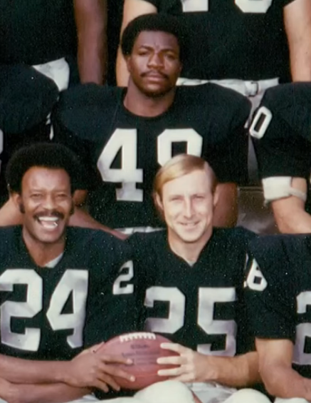 NFLMAVERICK's tweet image. 🎂🕯️🌹🙏🏼
A birthday memoriam for Raiders LB Carl Weathers January 14, 1948  – February 1, 2024.  

Also former highlight film narrator for the Raiders.