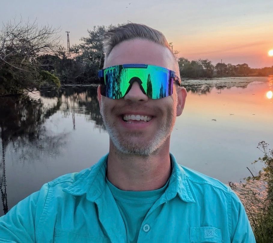 DisavowTrump20's tweet image. This is TJ Sabula, the Ford autoworker suspended by Ford Motor Company after he called out Donald Trump for being a pedophile protector. A GoFundMe has been created (link below) to support him.

RETWEET if you stand with Sabula against Trump!